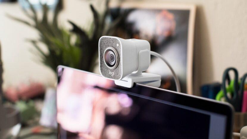 веб-камера Logitech StreamCam